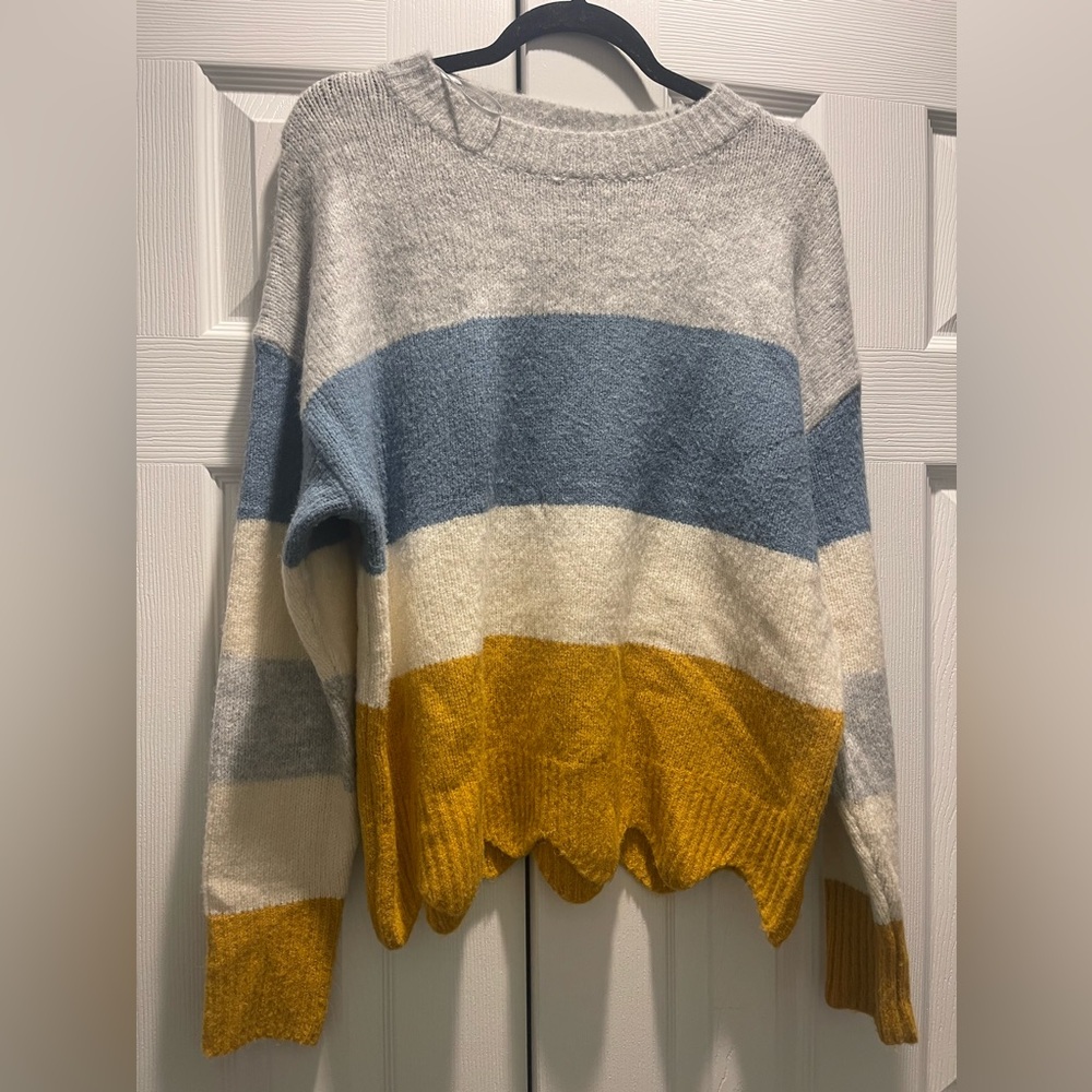 Ee:some M/L like new women’s sweater